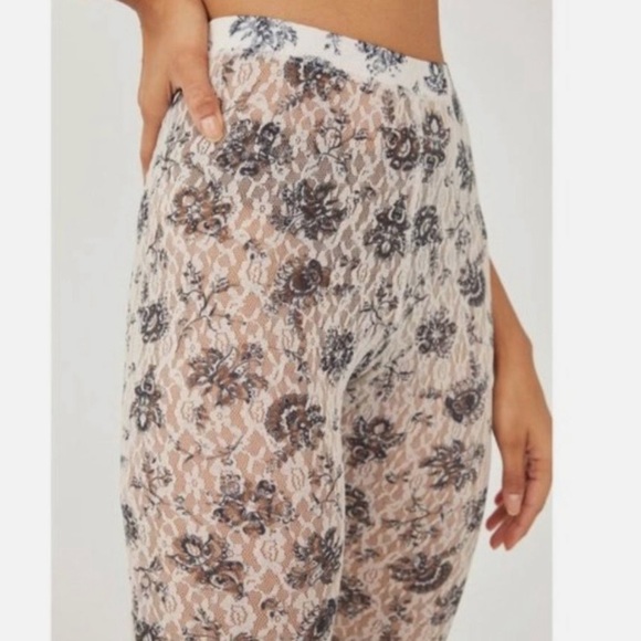 NWT Free People Intimately Layered In Lace Sheer Legging - Picture 4 of 8